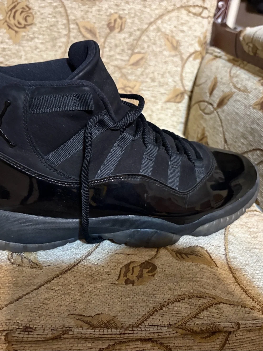 Air Jordan 11  Cap & Gown High-Top Men's Sneakers - Black
